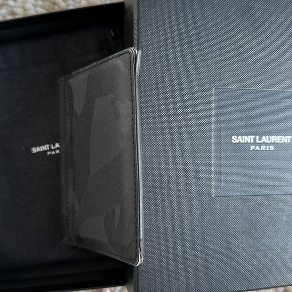 YSL Cardholder - Picture 4 of 6